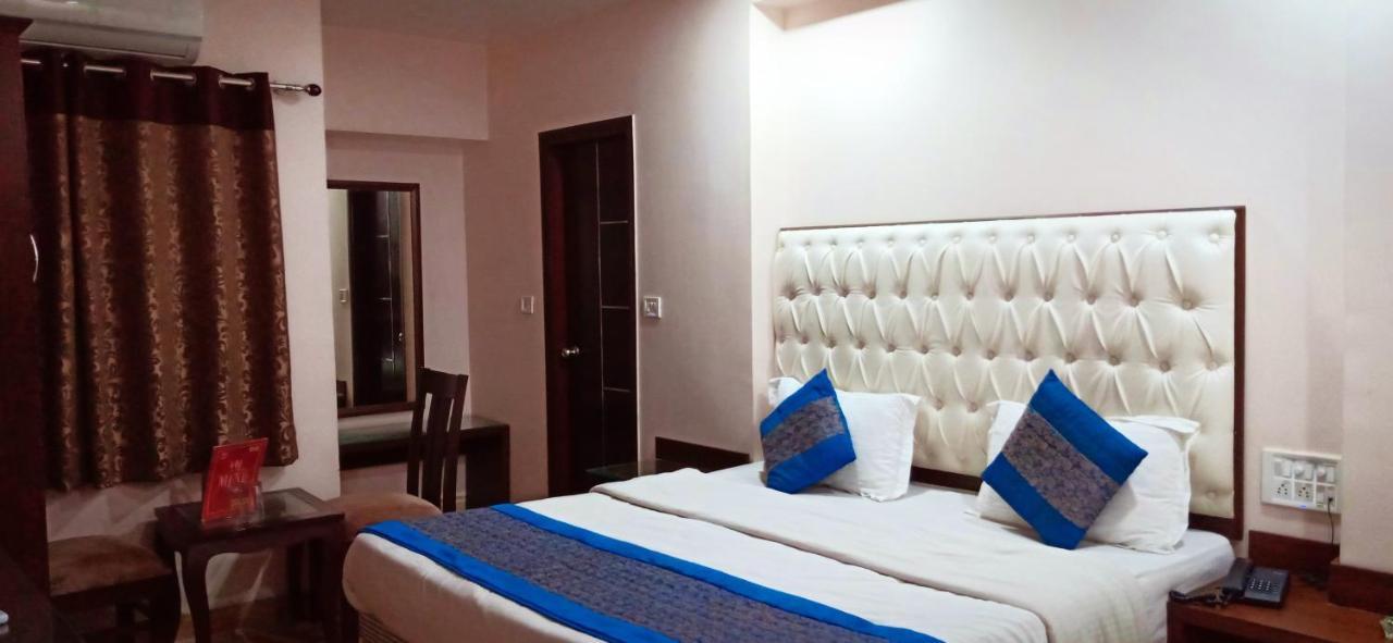 Hotel Kabeer New Delhi @ New Delhi Railway Station Exterior photo
