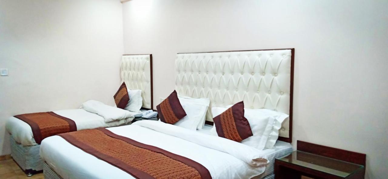 Hotel Kabeer New Delhi @ New Delhi Railway Station Exterior photo