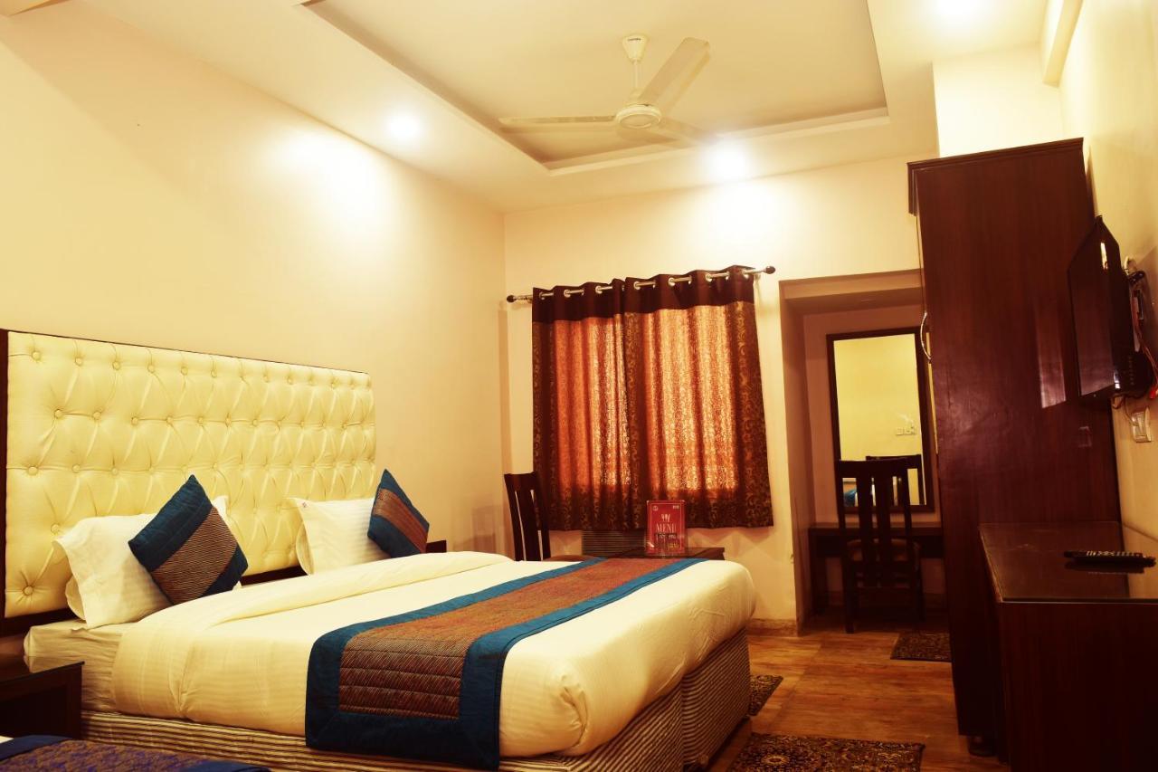 Hotel Kabeer New Delhi @ New Delhi Railway Station Exterior photo