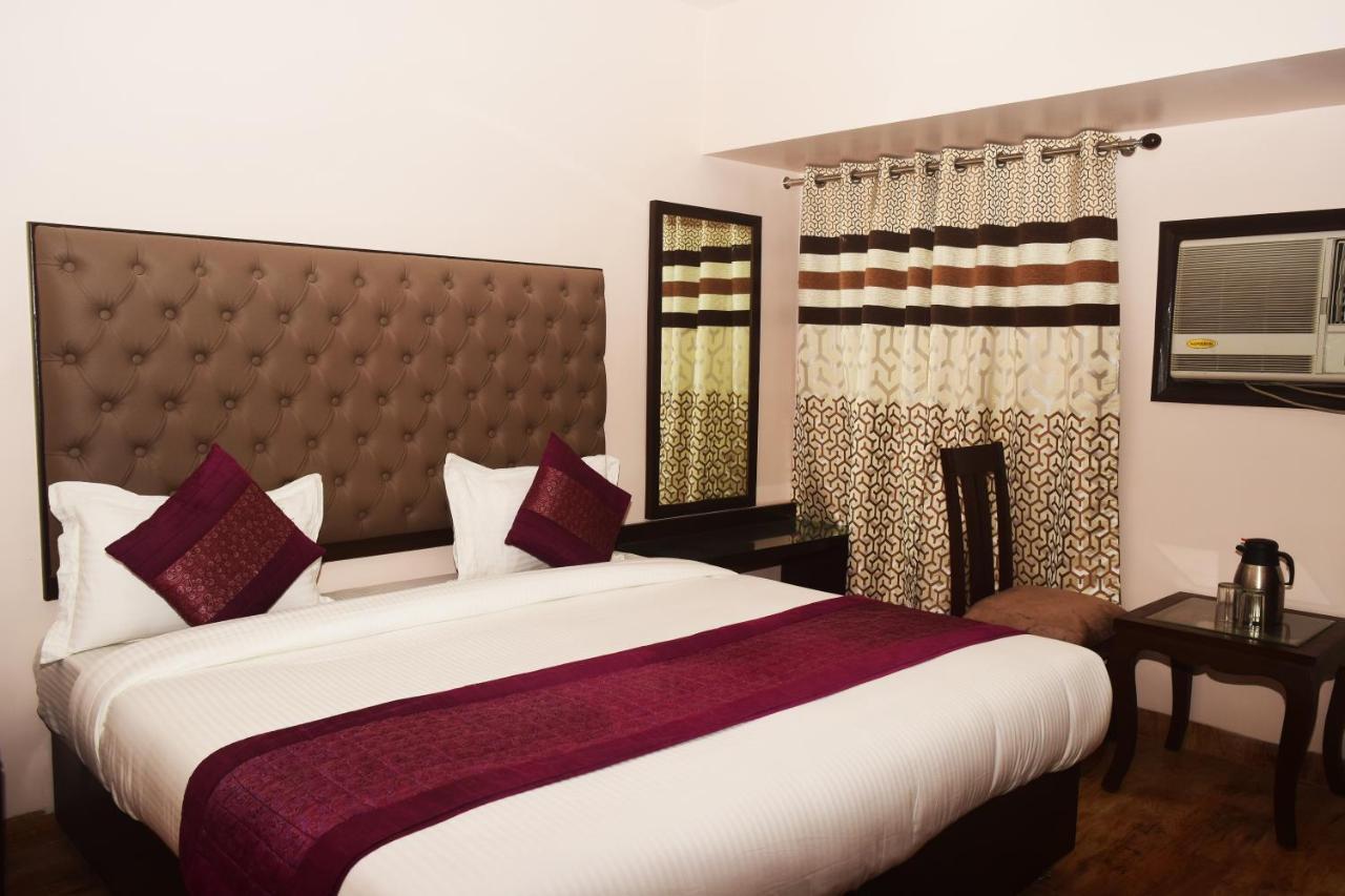 Hotel Kabeer New Delhi @ New Delhi Railway Station Exterior photo