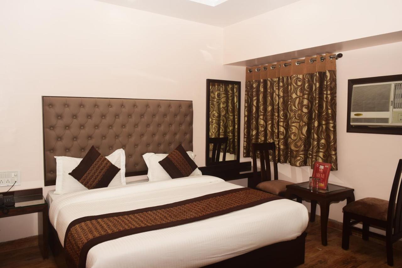 Hotel Kabeer New Delhi @ New Delhi Railway Station Exterior photo