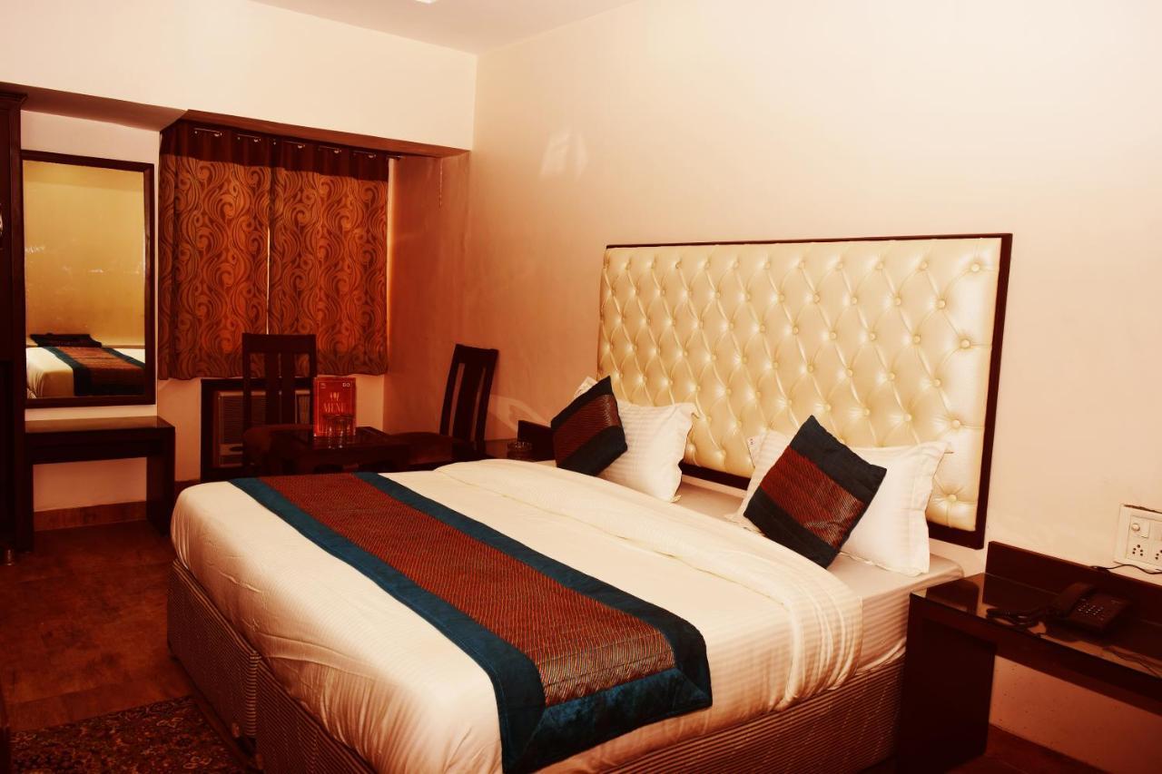 Hotel Kabeer New Delhi @ New Delhi Railway Station Exterior photo