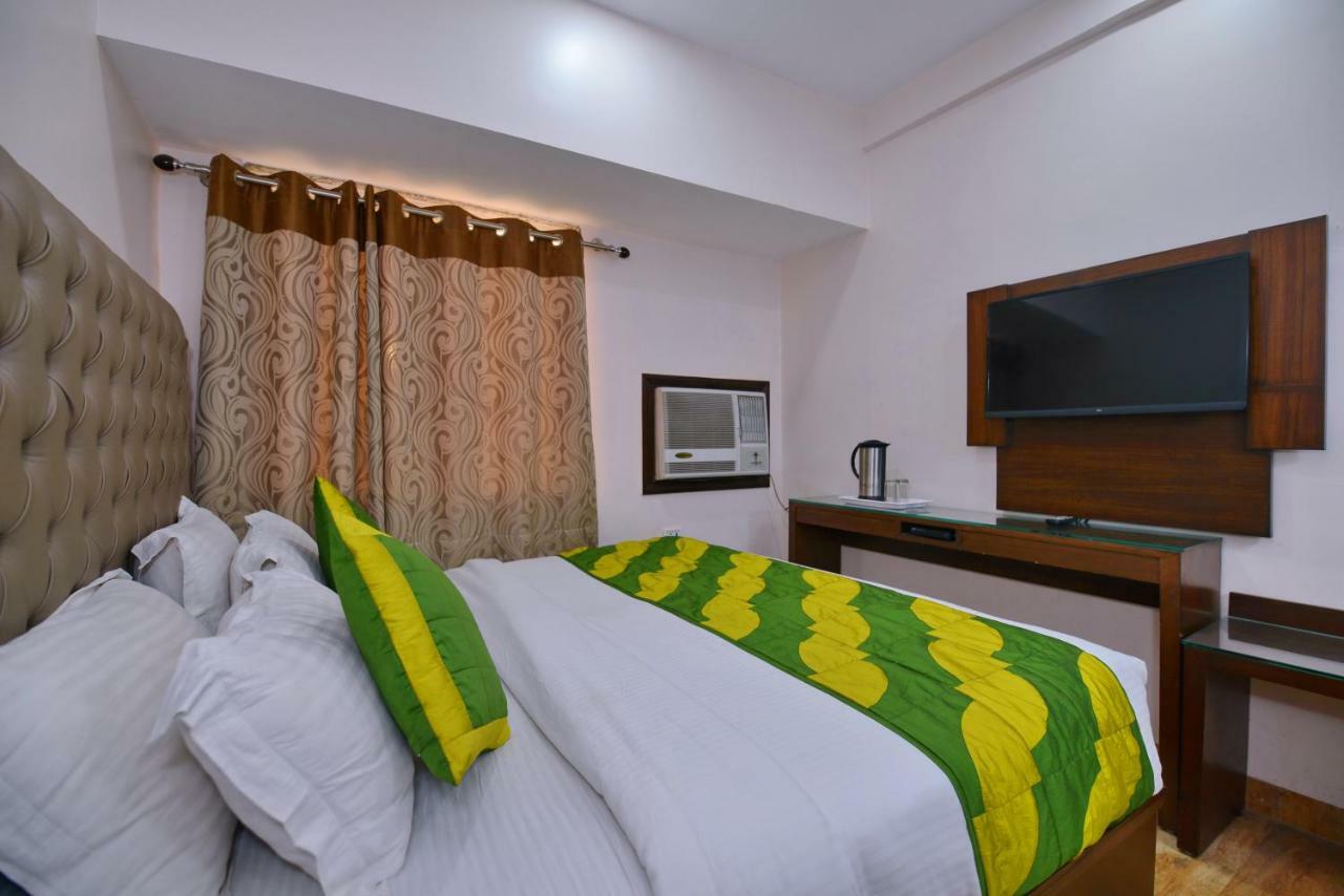 Hotel Kabeer New Delhi @ New Delhi Railway Station Exterior photo