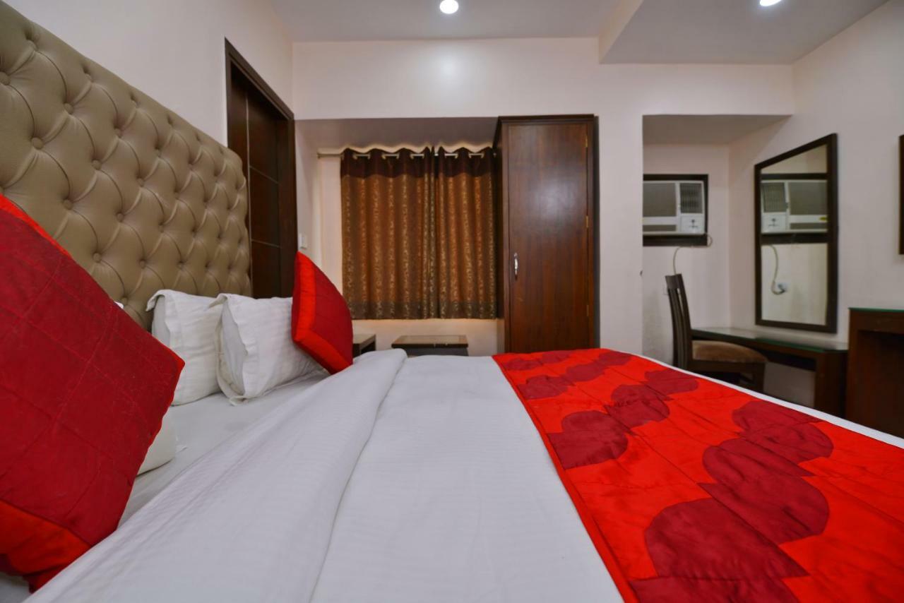 Hotel Kabeer New Delhi @ New Delhi Railway Station Exterior photo