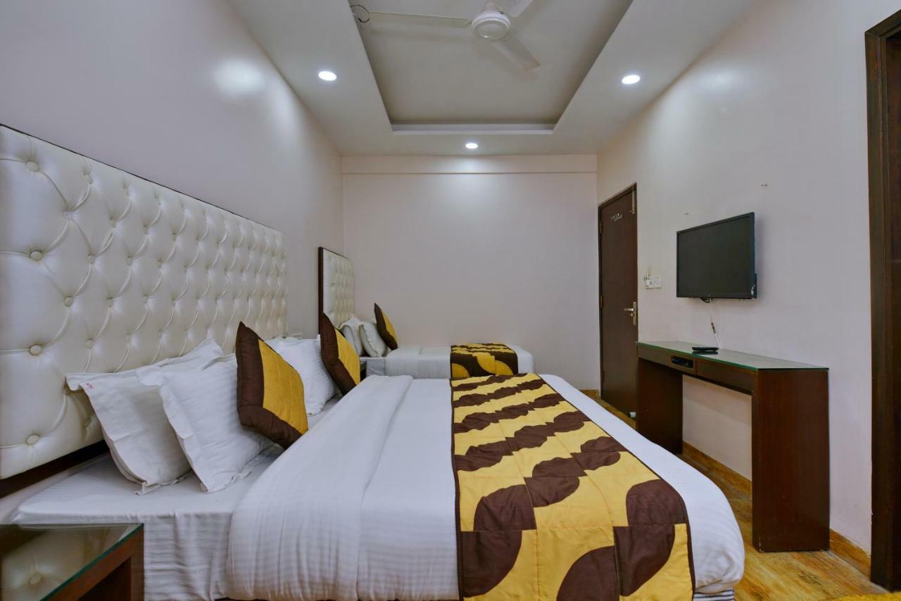 Hotel Kabeer New Delhi @ New Delhi Railway Station Exterior photo