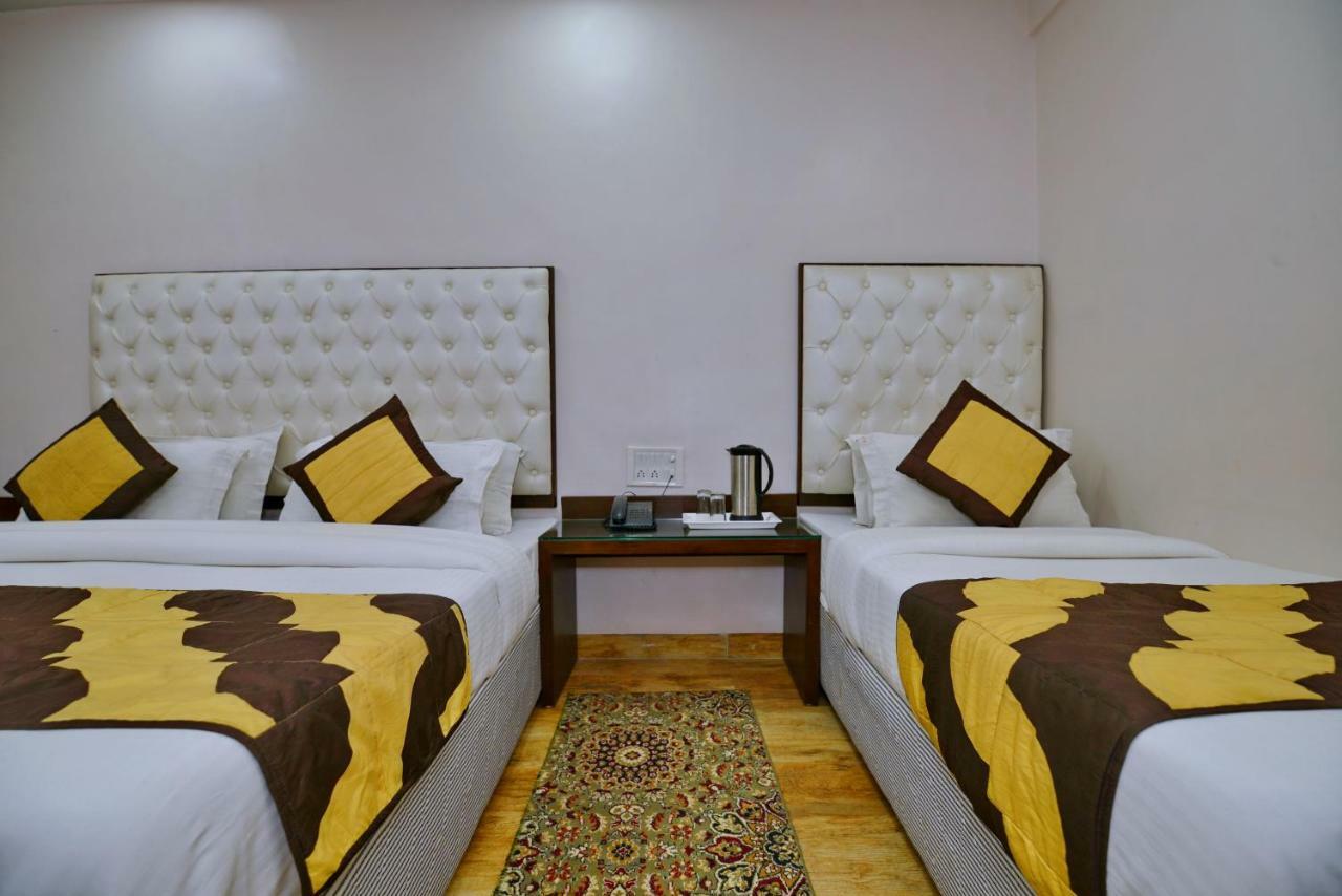 Hotel Kabeer New Delhi @ New Delhi Railway Station Exterior photo